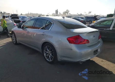 2013 Infiniti G37 Journey z USA, uszkodzony, nr VIN JN1CV6AP3DM717815